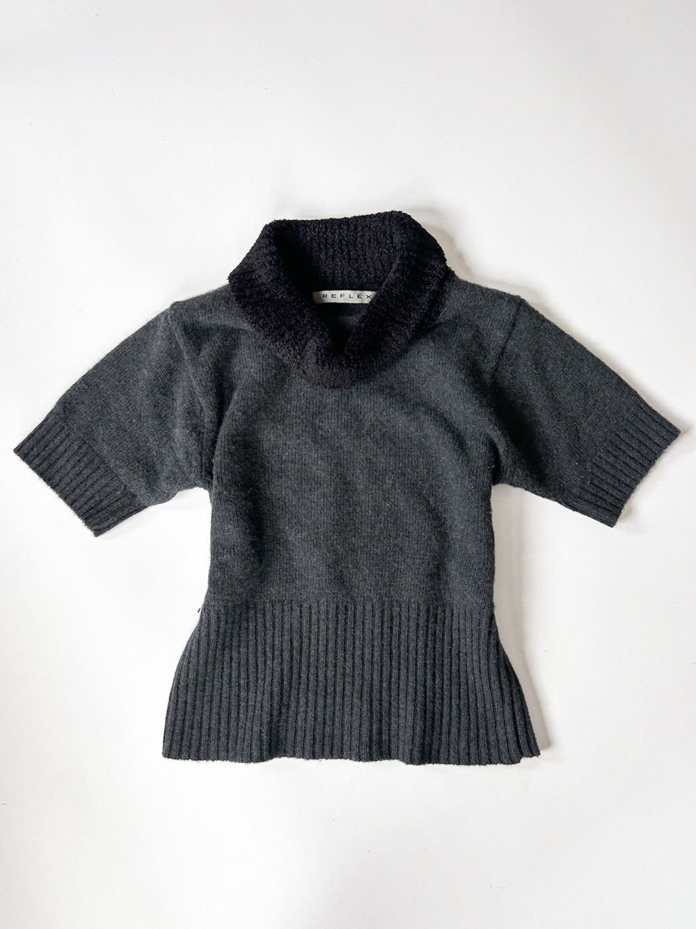 Vintage Charcoal Short-Sleeve Turtleneck Sweater - Size Small